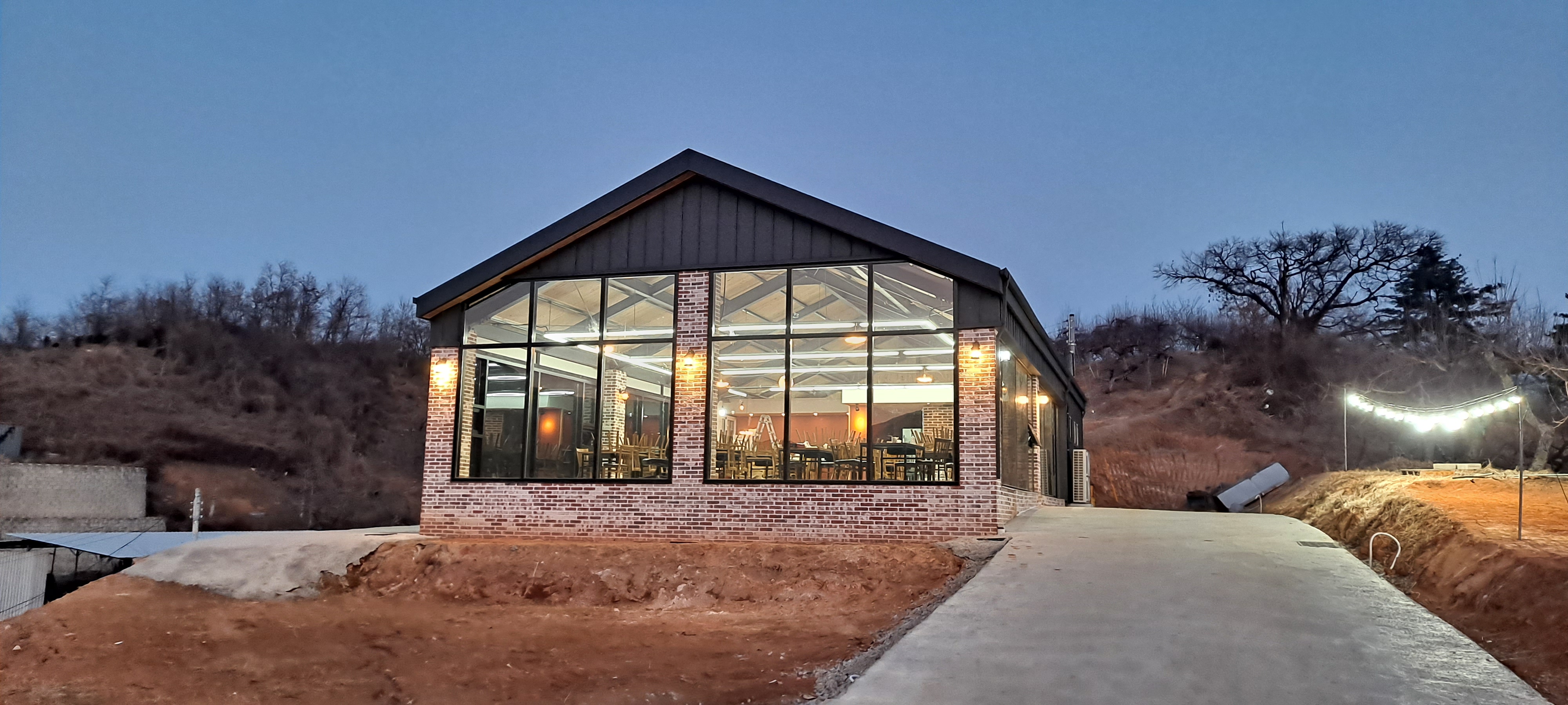 사과밭 간장게장 레스토랑 야경